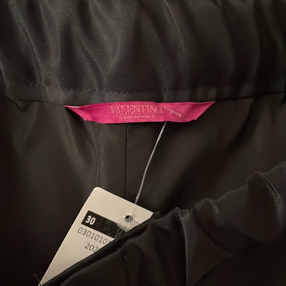 VALENTINO Black Nylon Cargo Pants With Valentino Stud Detail - Picture 7 of 11